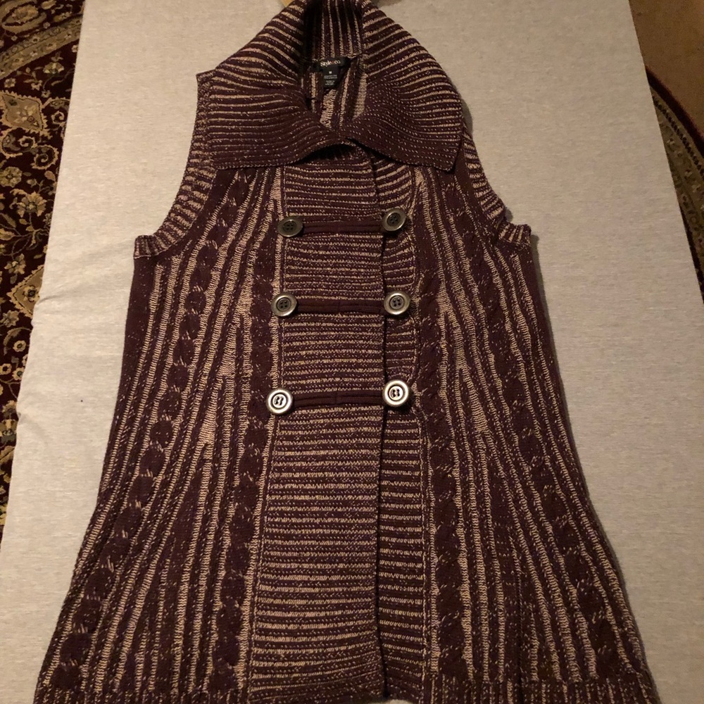 Women’s sweater vest